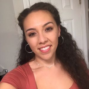 Meet your Posher, Natalie